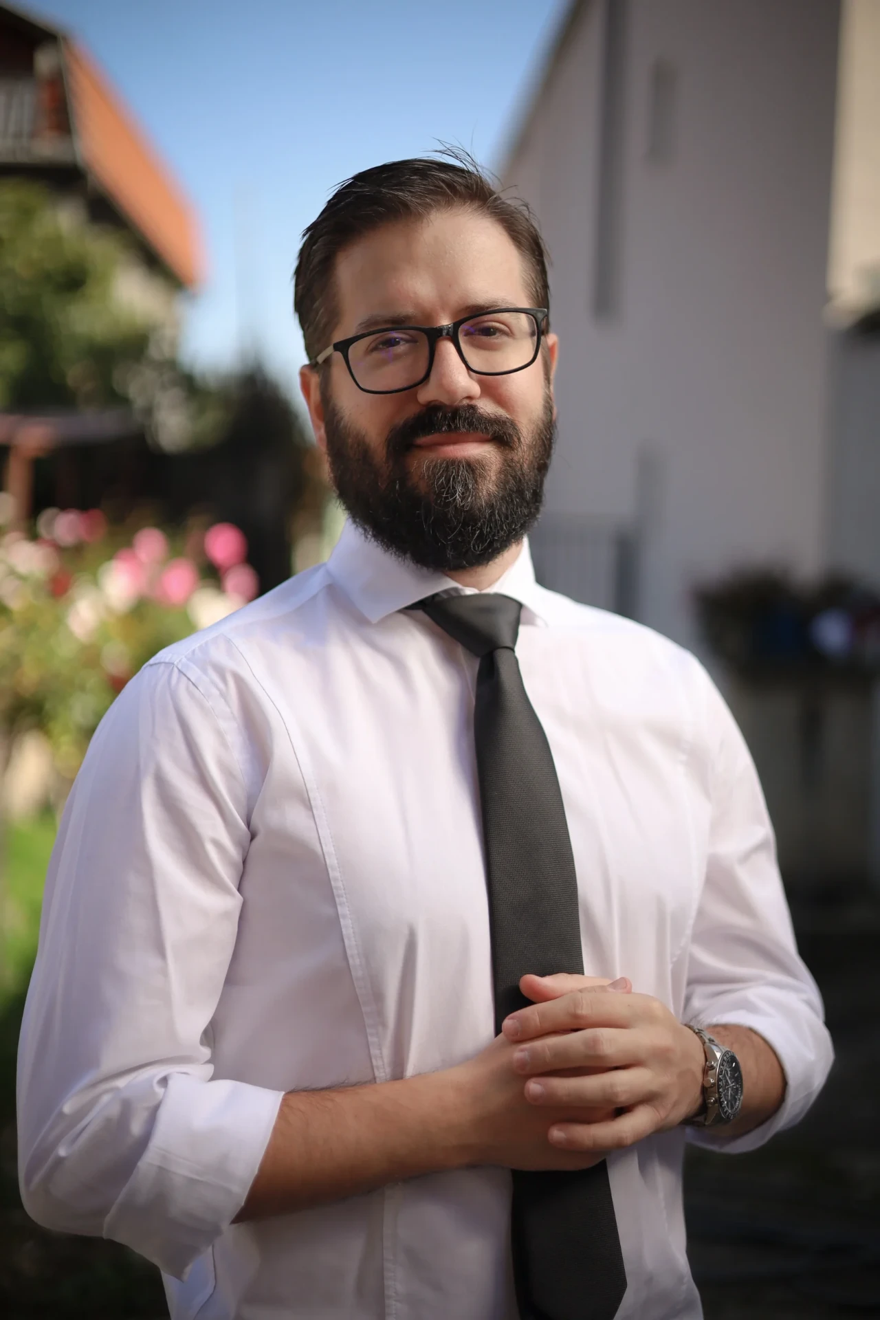 Nikola, founder of Intonetic and American accent coach